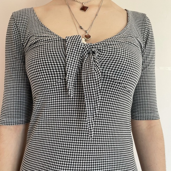 Stradivarius bodysuit. Beautiful for summer!! - Picture 2 of 3